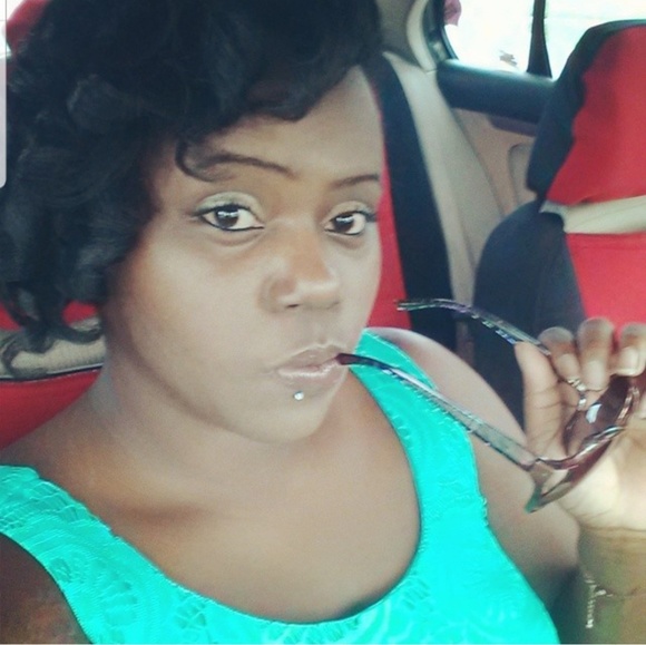 Meet your Posher, Kay - Picture 3 of 7